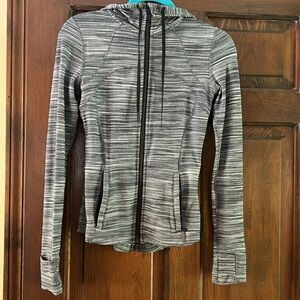 Lululemon workout jacket size 4